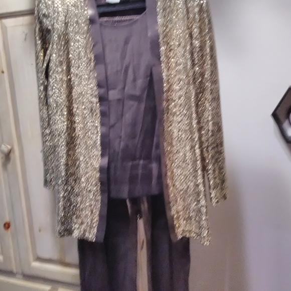 R & M Richards - Picture 7 of 7